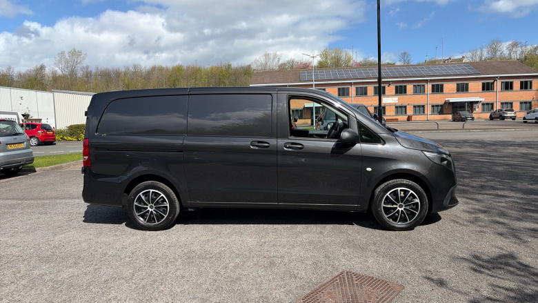 Mercedes-Benz Vito L2 Diesel Rwd 114CDI Pro Van